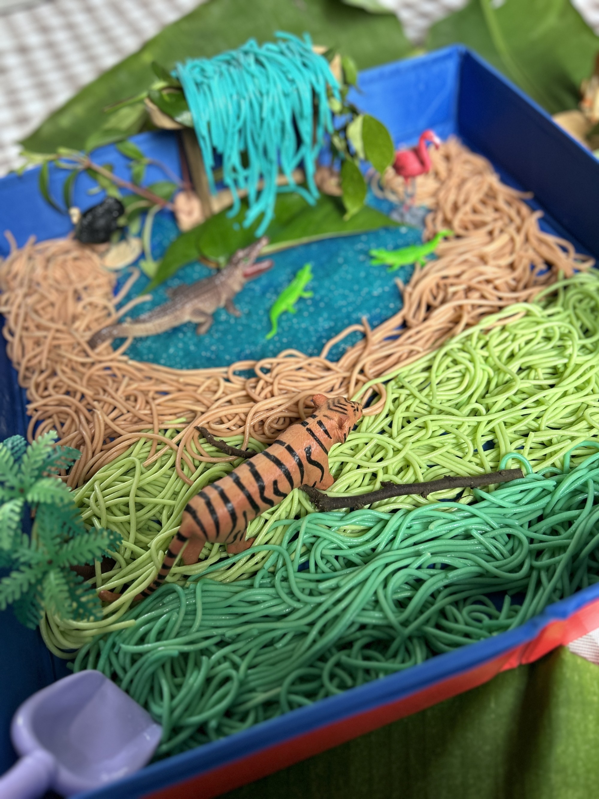 Sensory Play - Jungle Small World 