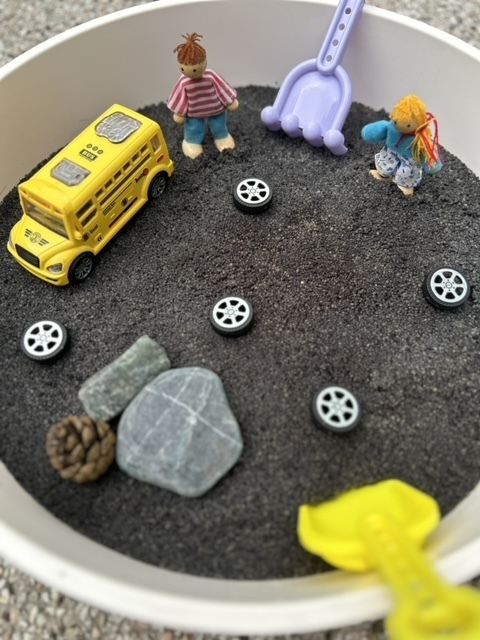 Sensory Play - Wheels on the bus 